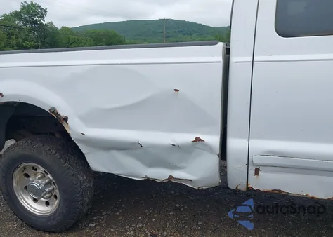 2001 Ford F-250 Lariat/Xl/Xlt from USA, damaged, VIN 1FTNX21L51EB77184